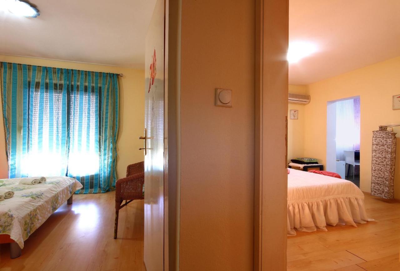 Two-Bedroom Apartment with Terrace and Sea View (4 Adults)