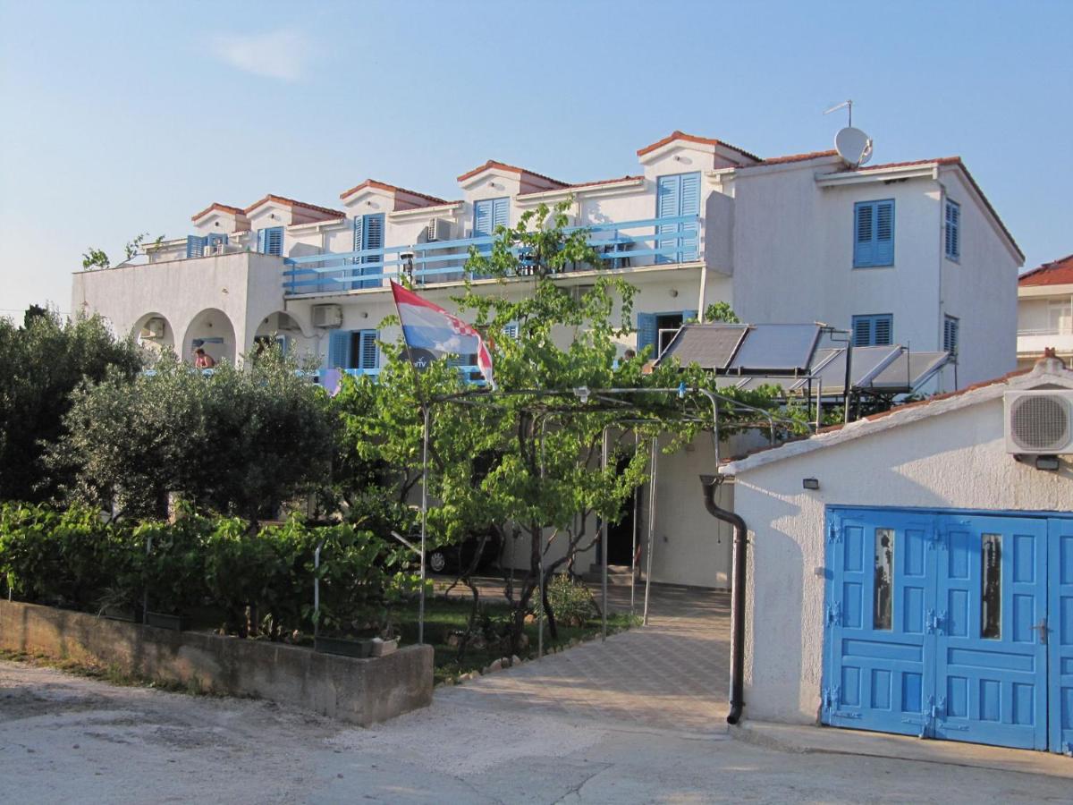 B&B Sućuraj - Apartments Blue - 200 m from sea - Bed and Breakfast Sućuraj