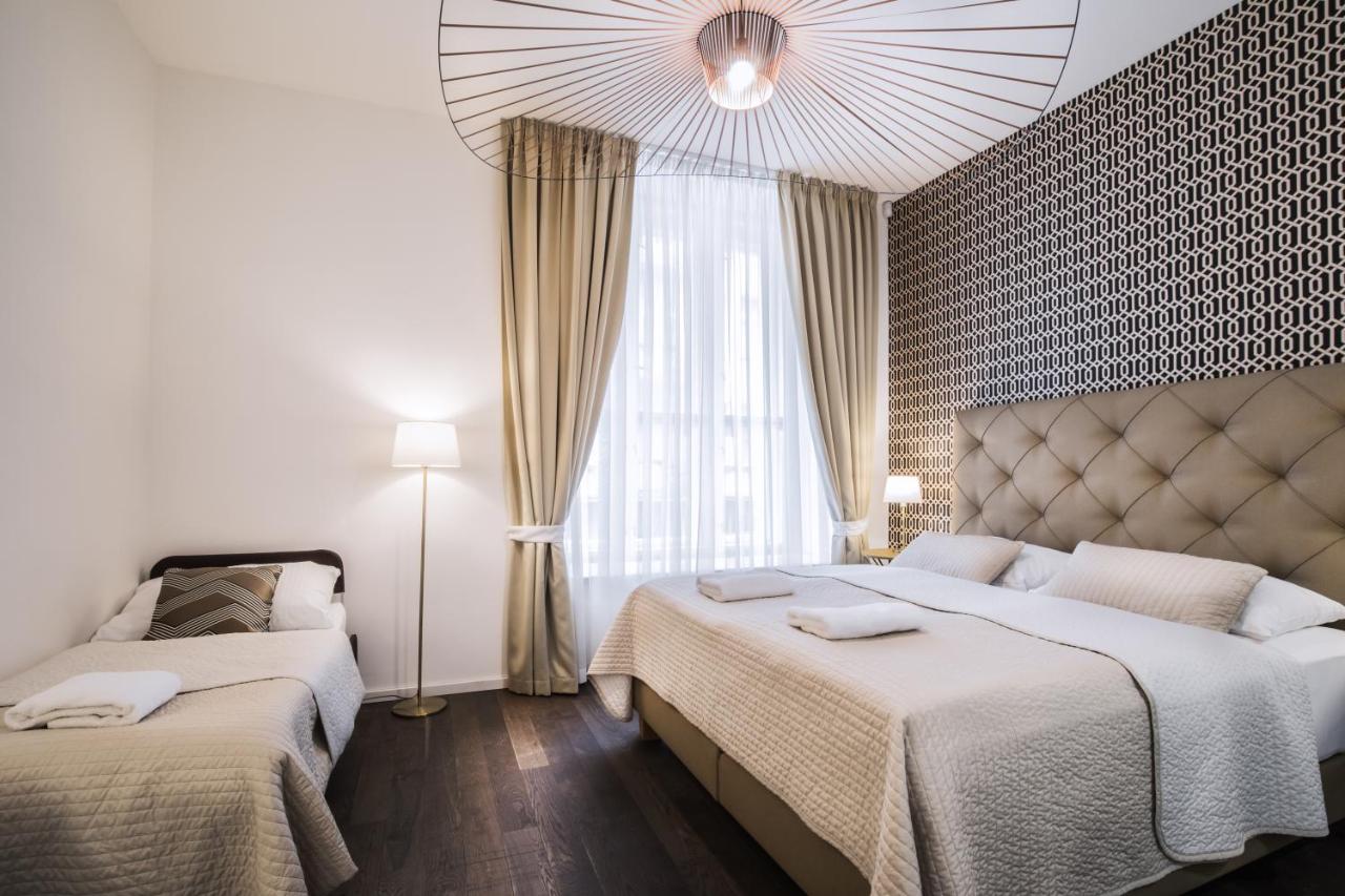 Luxury Modern Designed Oldtown Apartment - Bed and Breakfast Praag