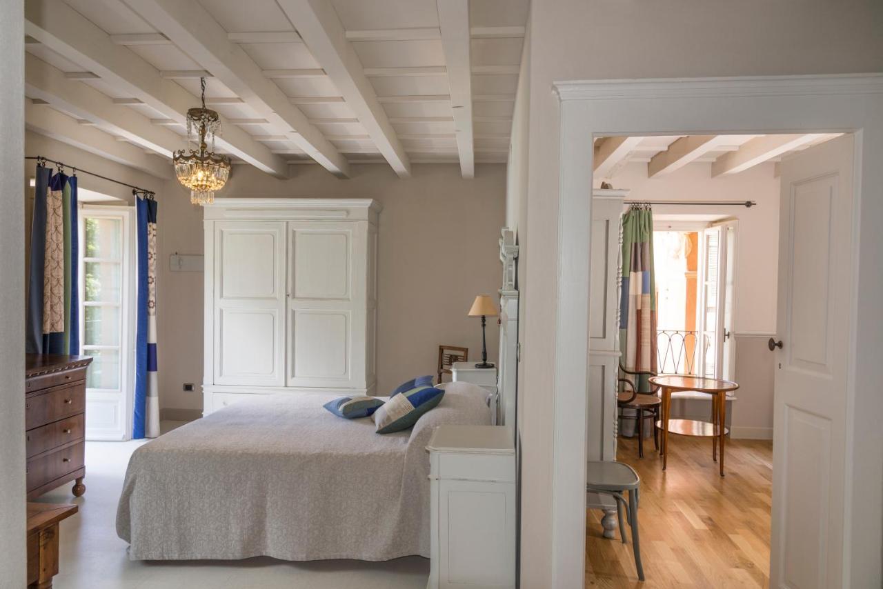 Suite with Lake View