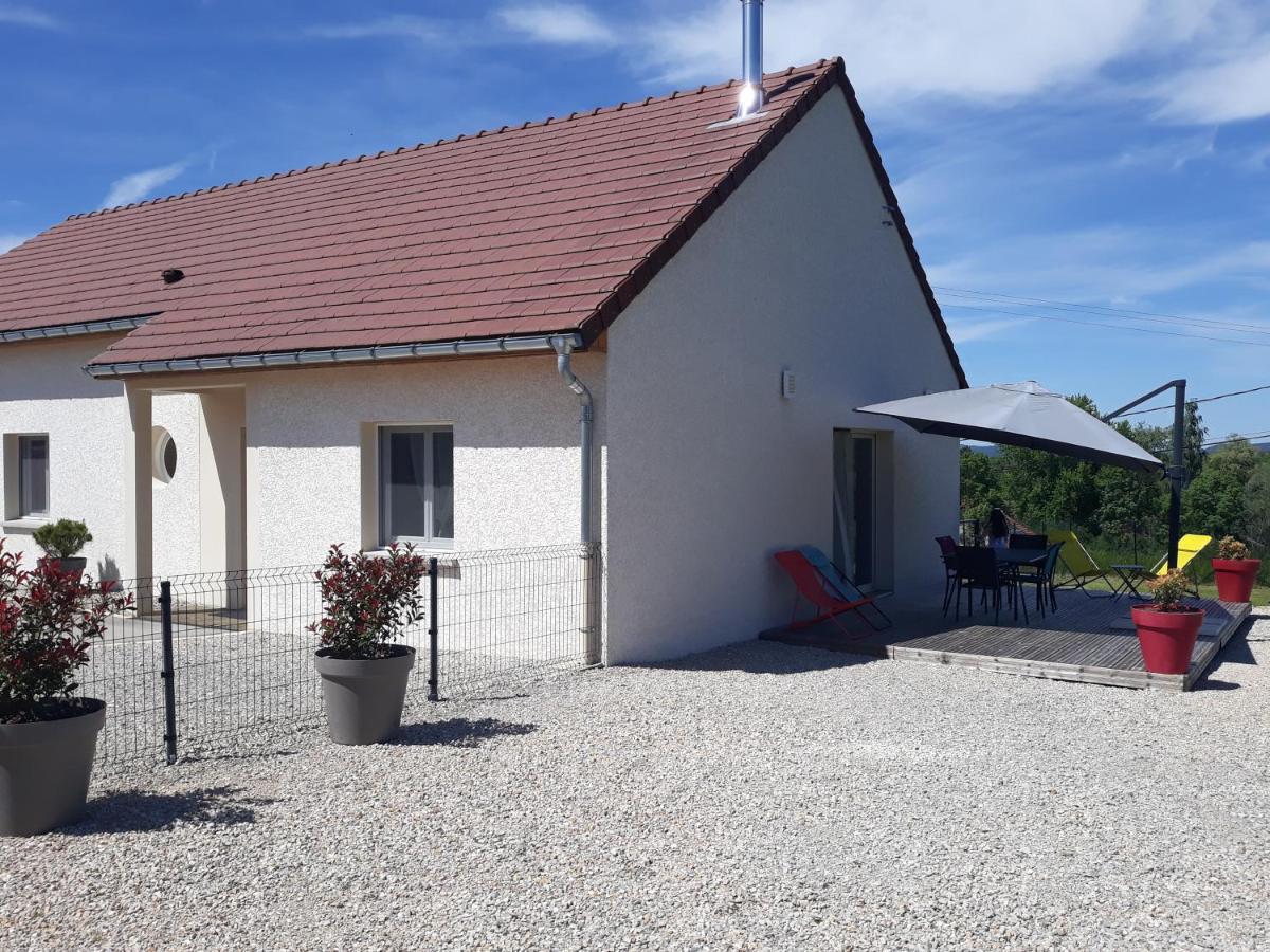 Entre Lacs Et Montagnes , Maison 3 chambres, terrain, lits préparés, parking et ménage inclus, accès autonome possible à toute heure - Chambres d'hôtes Barésia-sur-l'Ain