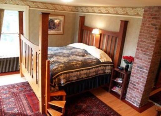 Zimmer mit Kingsize-Bett