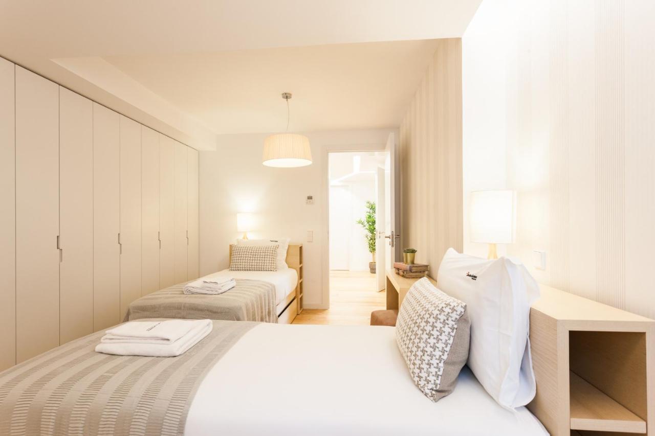 FLH Chiado Sunny Apartment - B&B Lisboa