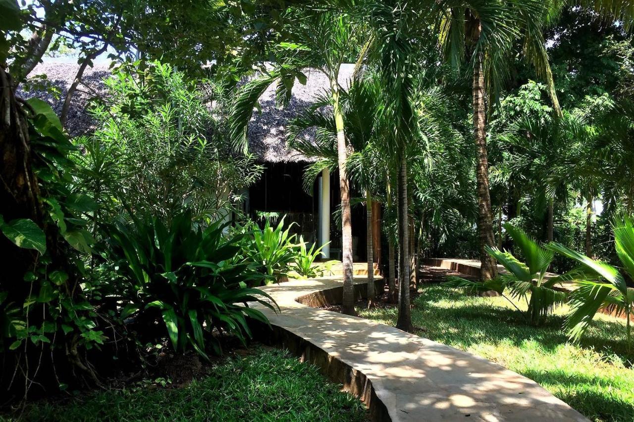 Garden Bungalow Hodari