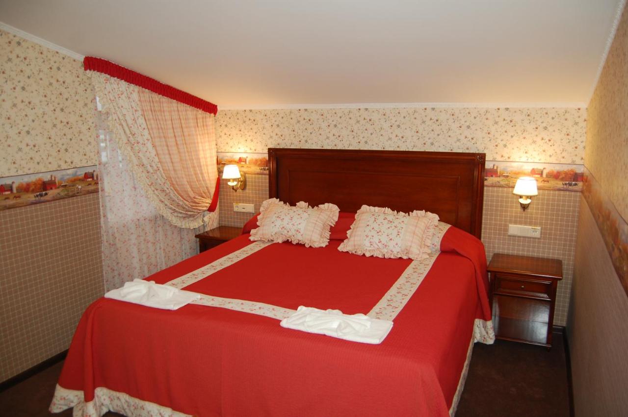 Готель Баварія - Bed and Breakfast Poltava