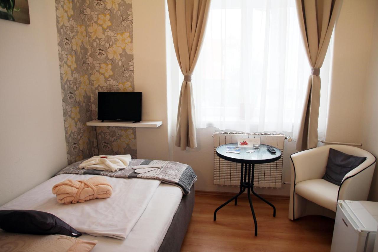Single Room with Private Bathroom