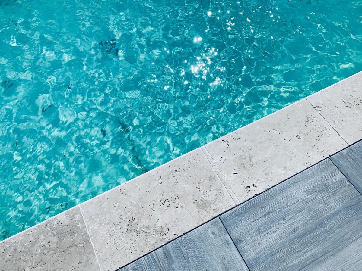 "Une Pause au Vert" Studio 2 personnes - B&B Châteauvieux