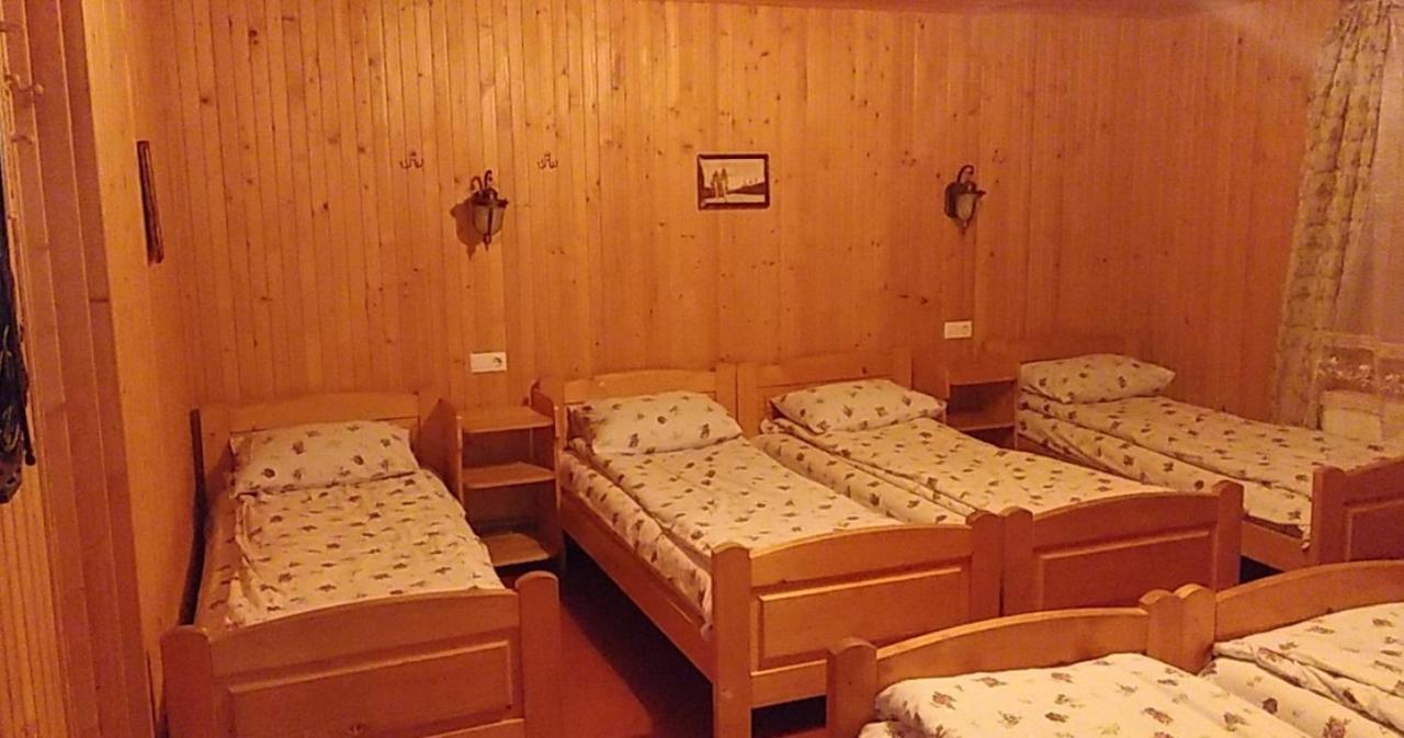 Mixed Dormitory Room