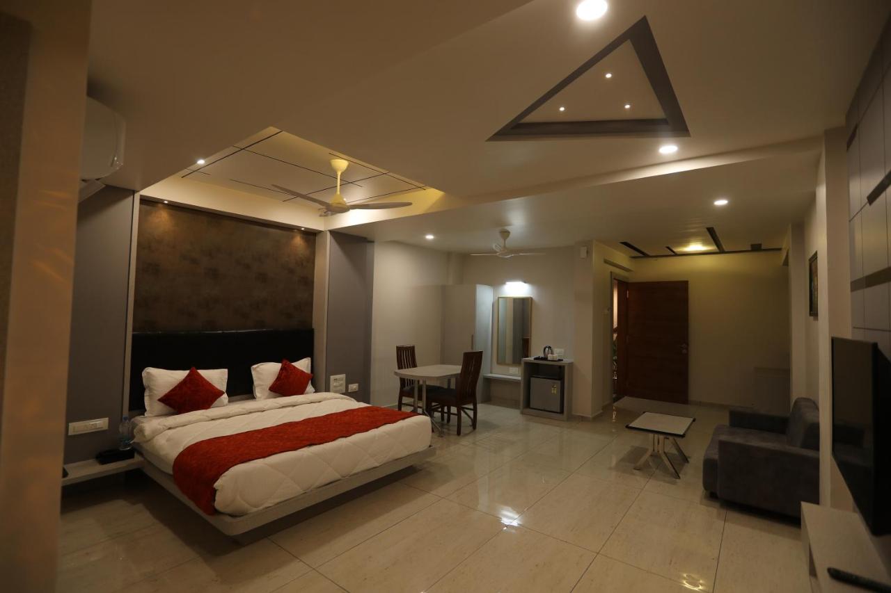 B&B Amreli - HOTEL neptune inn - Bed and Breakfast Amreli