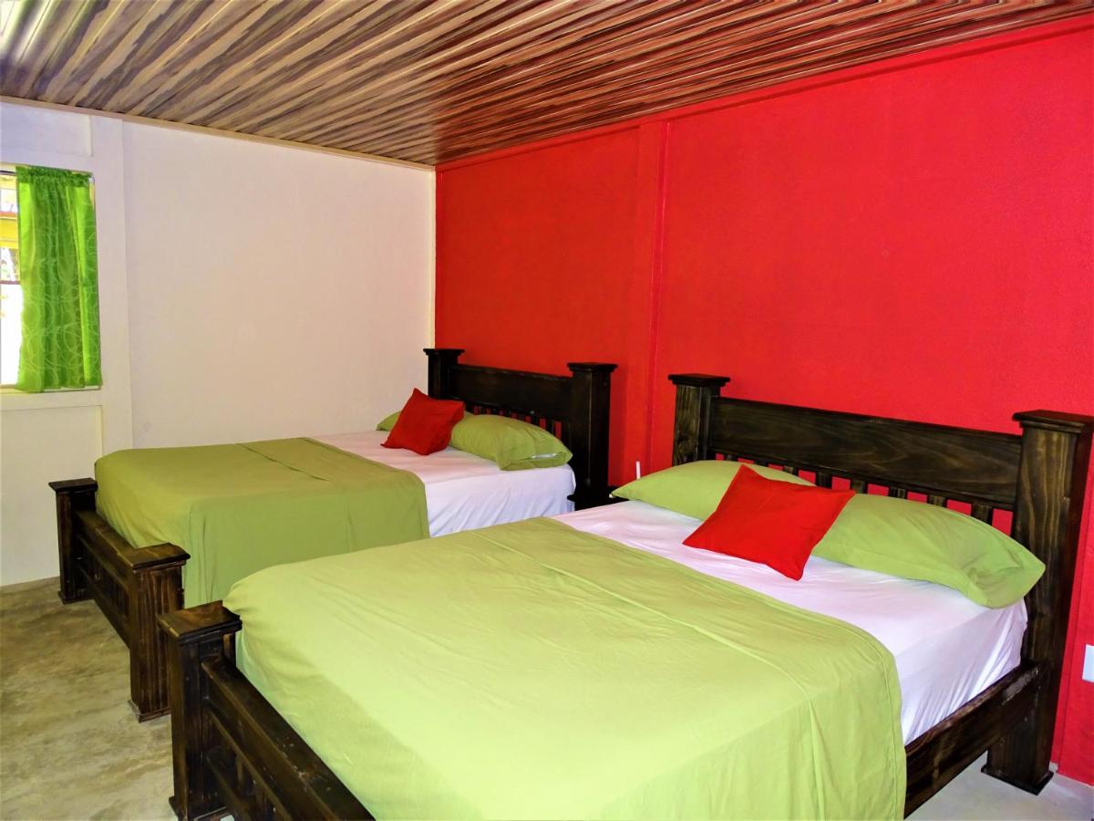 Habitación Familiar con vistas al jardín