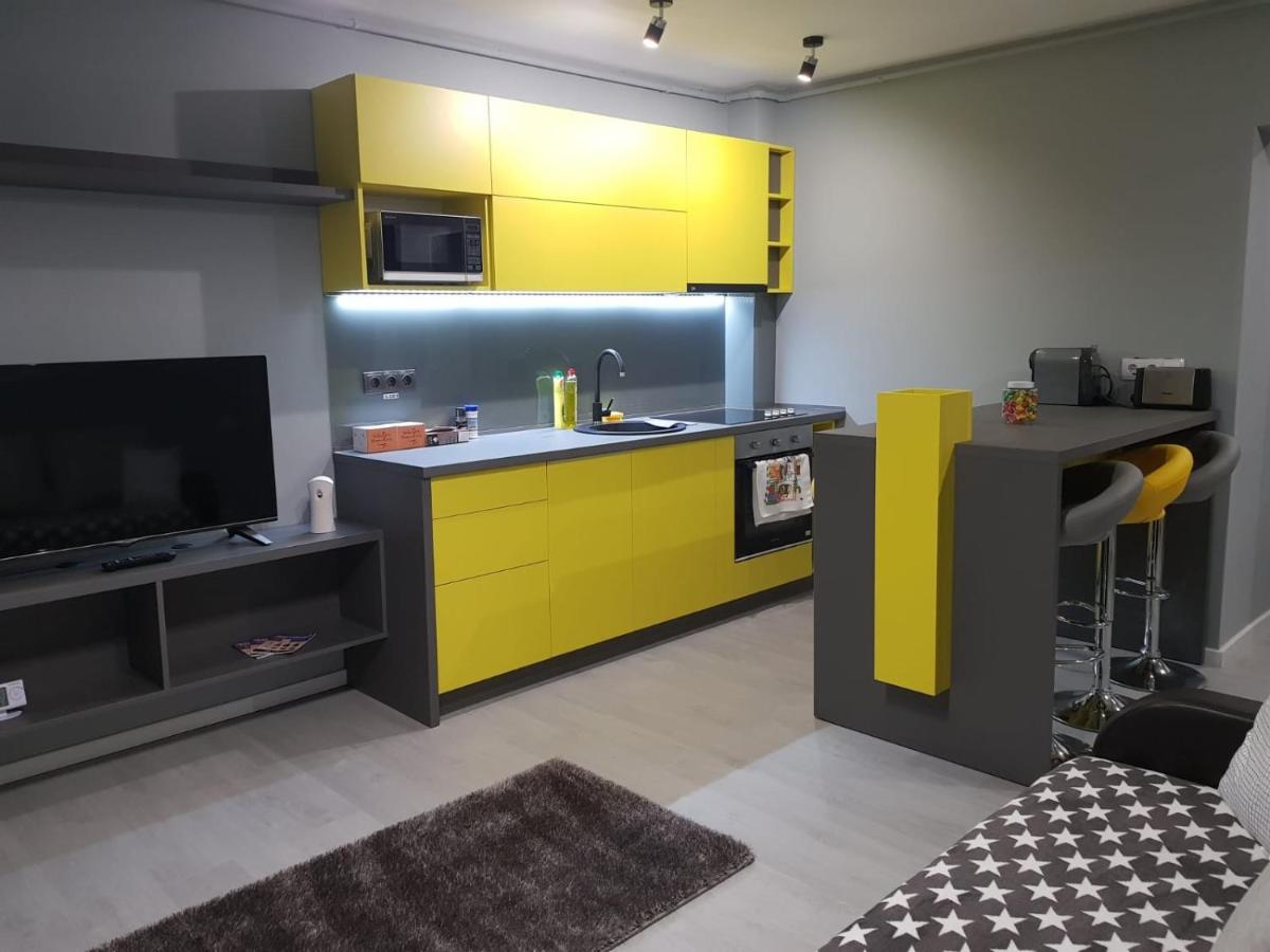 Travel Homzzz Central Apartments - Piata Trandafirilor - B&B