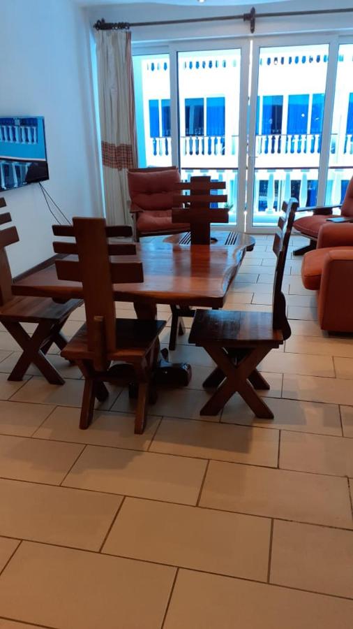 Mombasa Vacations Lux Beach Apartment A19 - Bed and Breakfast