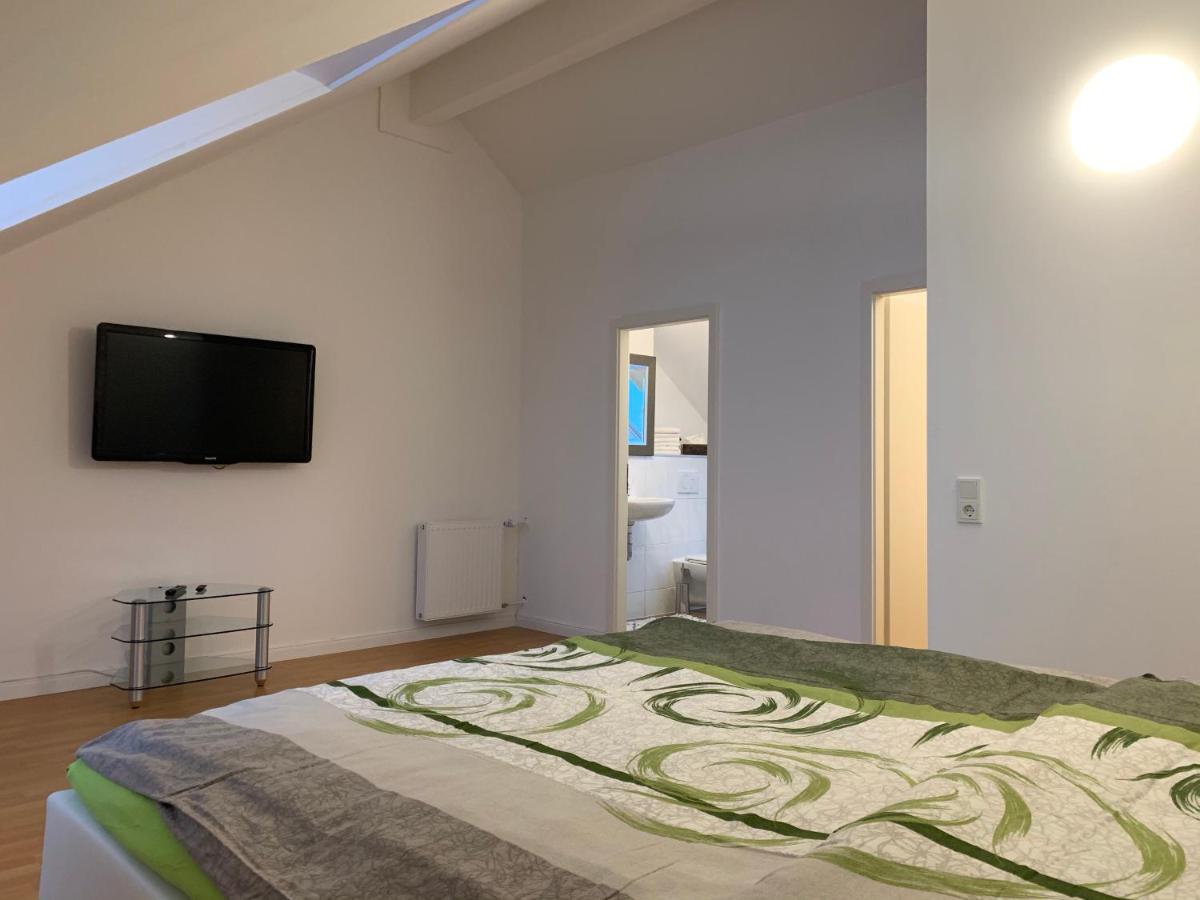 Wunderschönes 140 qm Reihenhaus im Zeisigring 6, Kaltenkirchen - B&B Kaltenkirchen