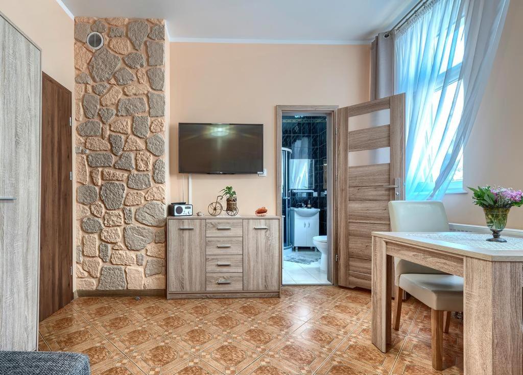 Kawalerka 2 osobowa Centrum 50 m do ul Monte Cassino - B&B