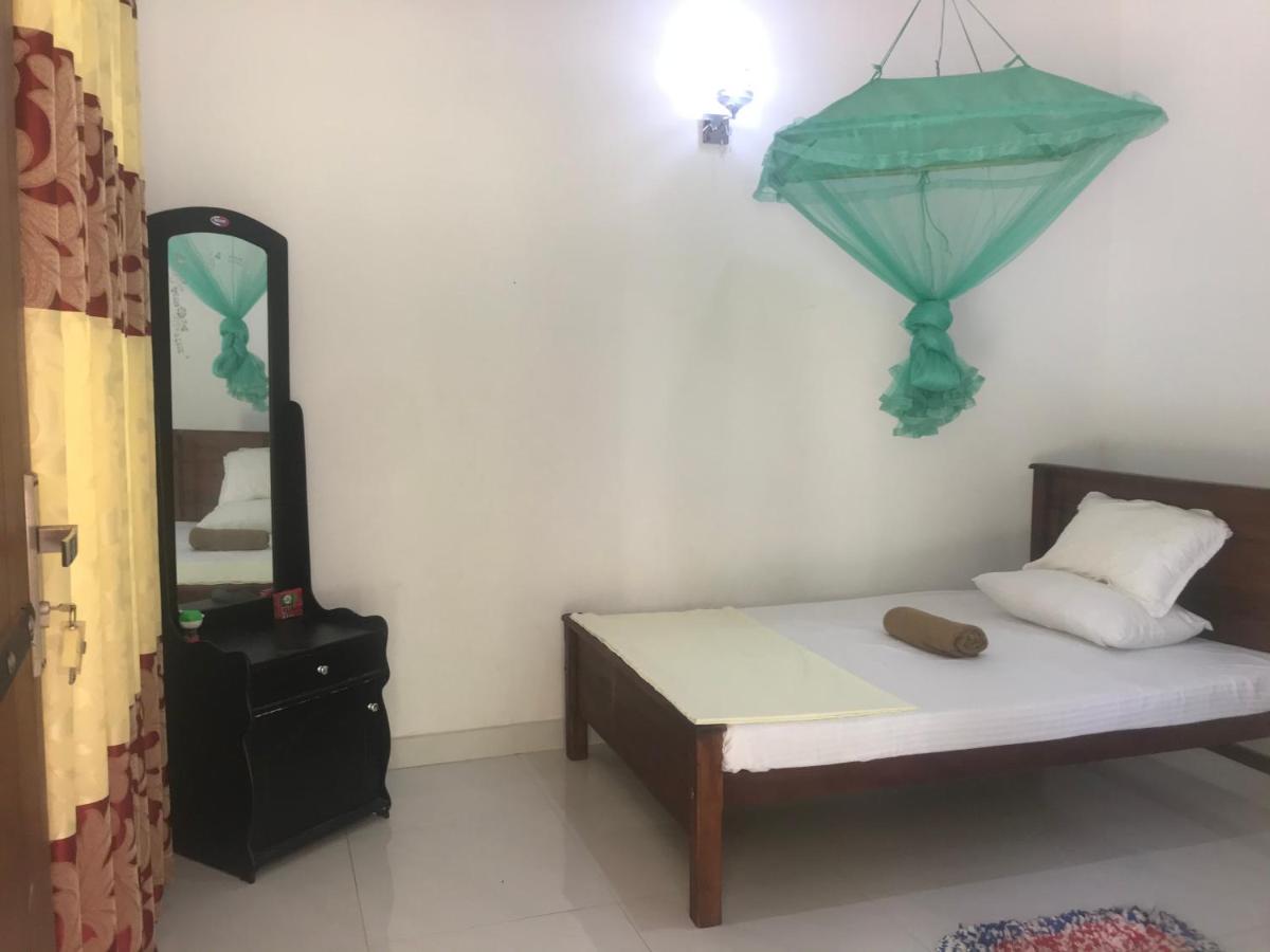 Single Room with Private External Bathroom