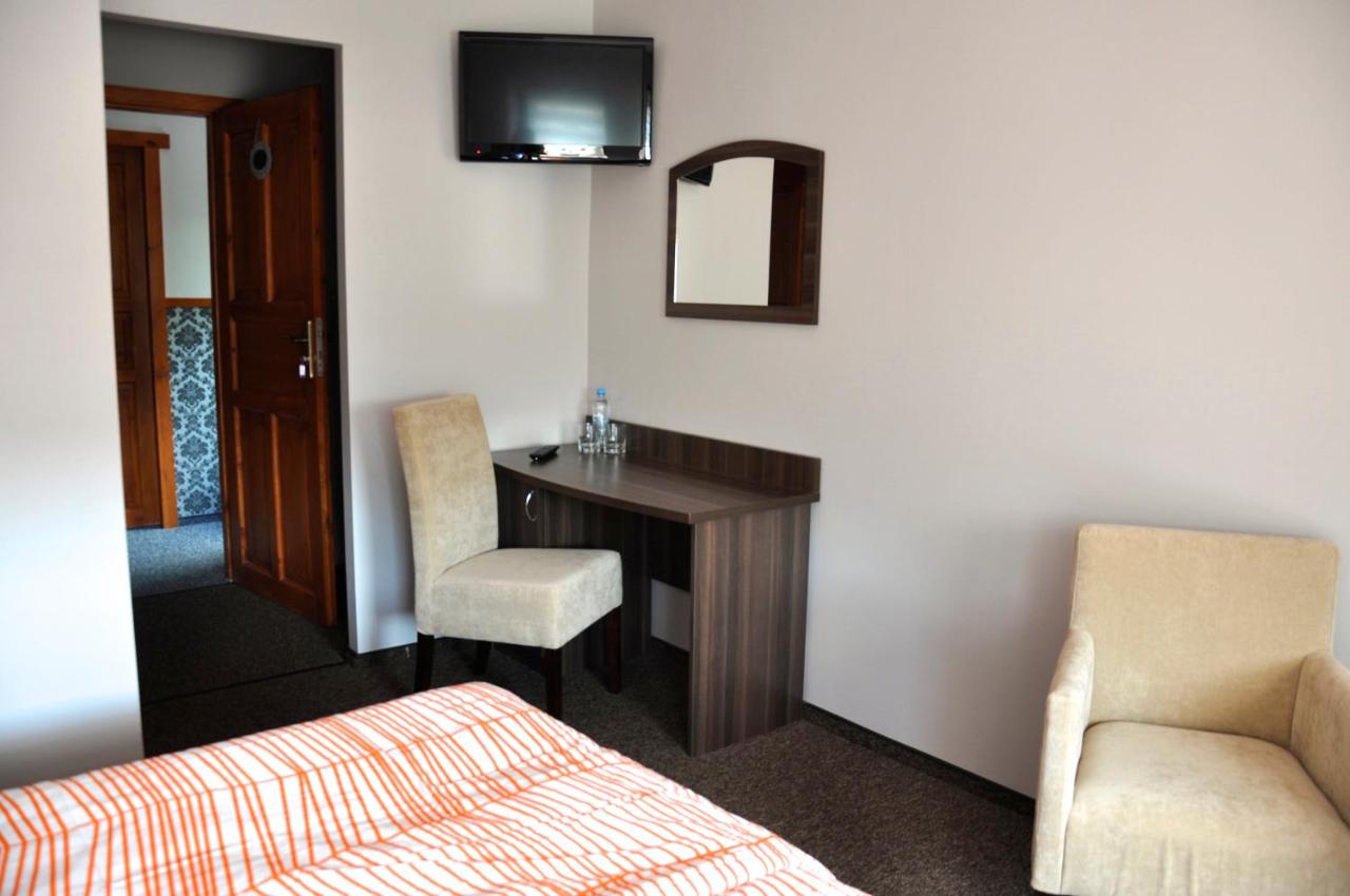 Double or Twin Room with Private Bathroom