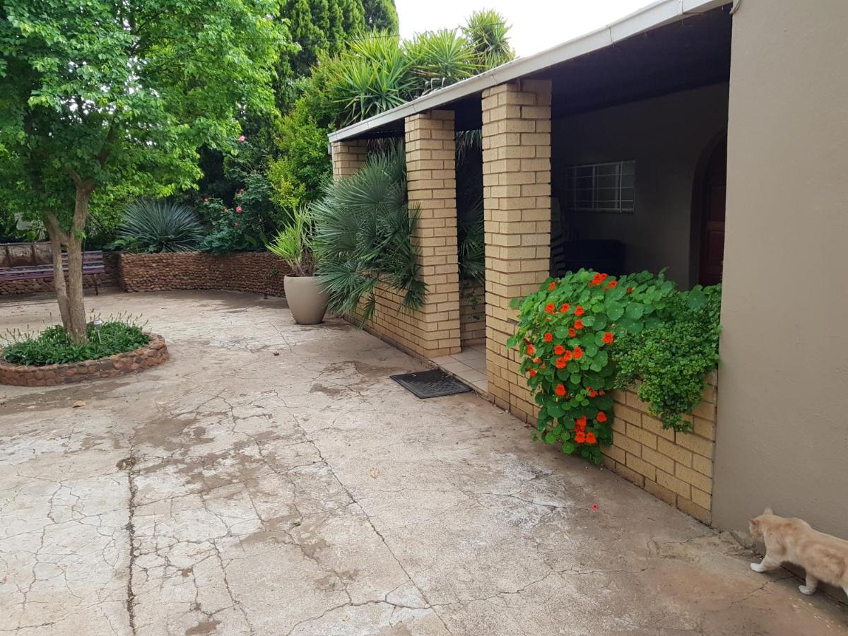 Mountain View Country Estate - Bed and Breakfast Parys