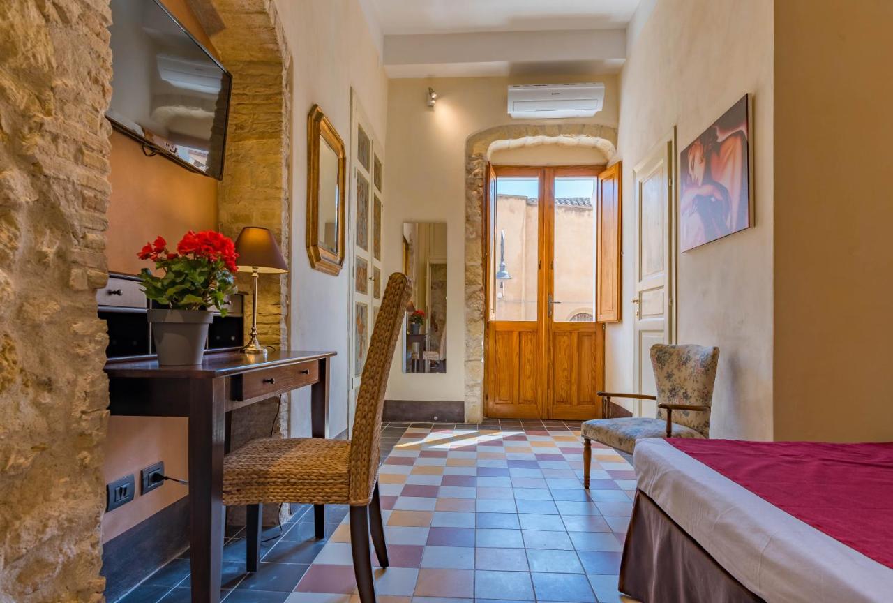 Double or Twin Room with Private Bathroom