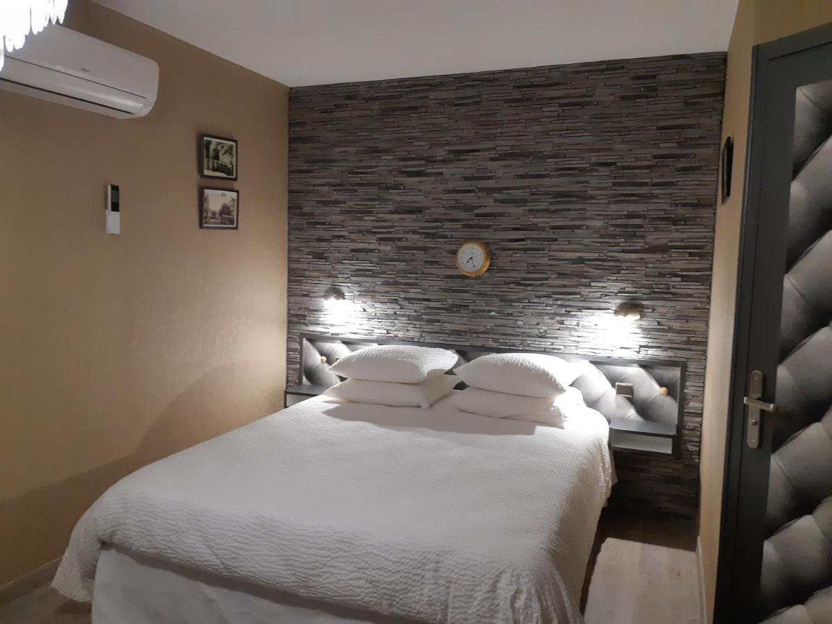 Camera Matrimoniale Deluxe con Doccia