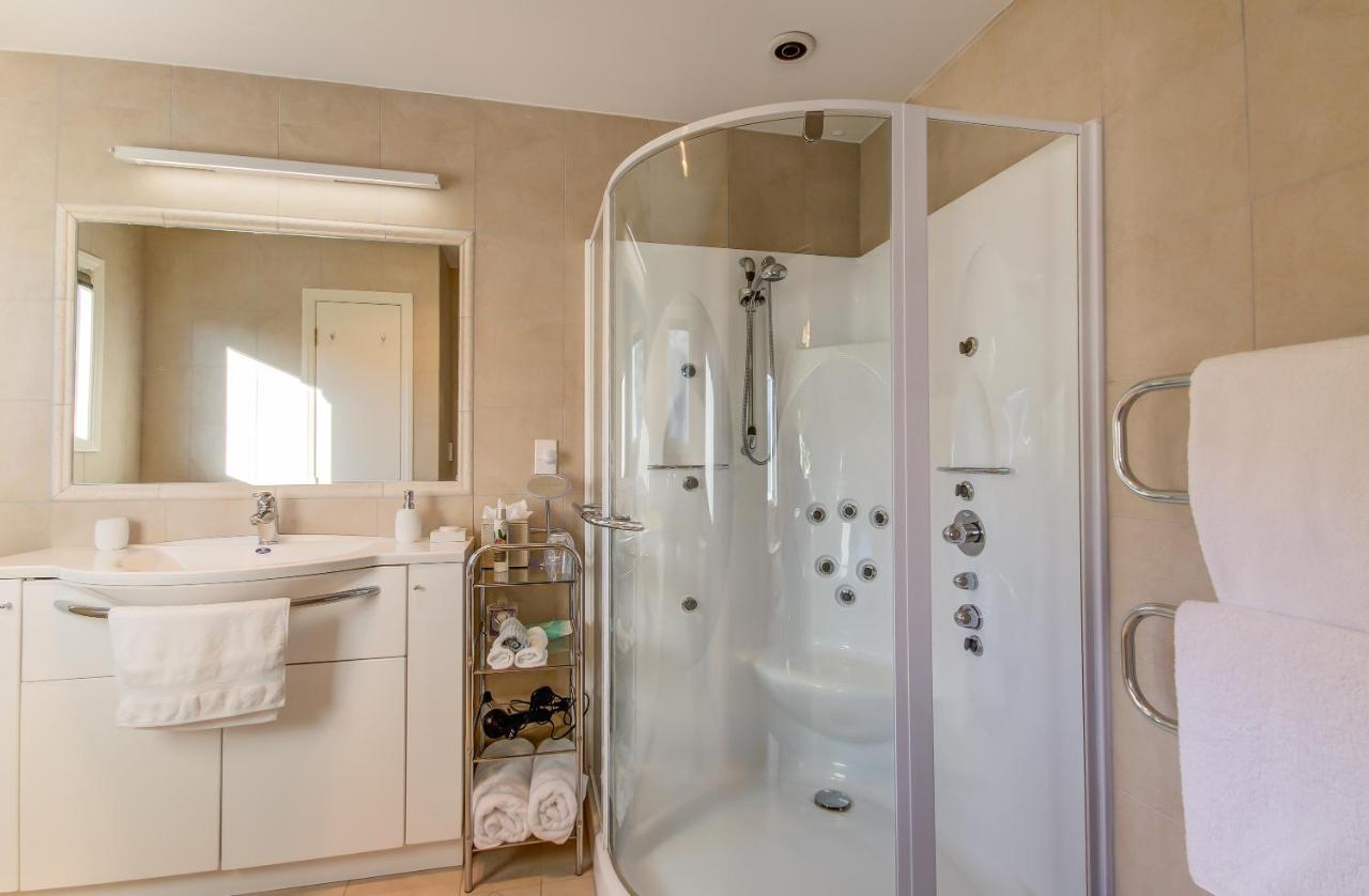 Suite with Garden View