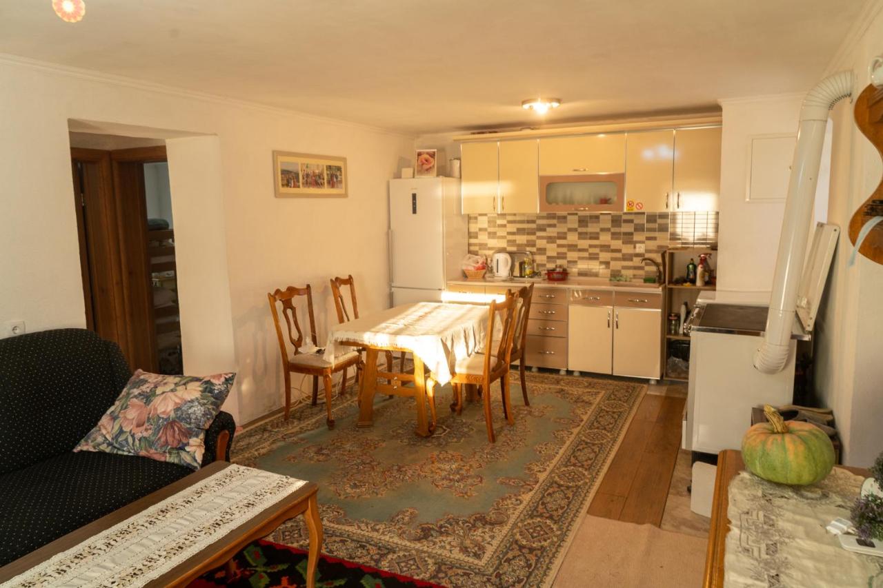 Grandpa's House - Bed and Breakfast Plav