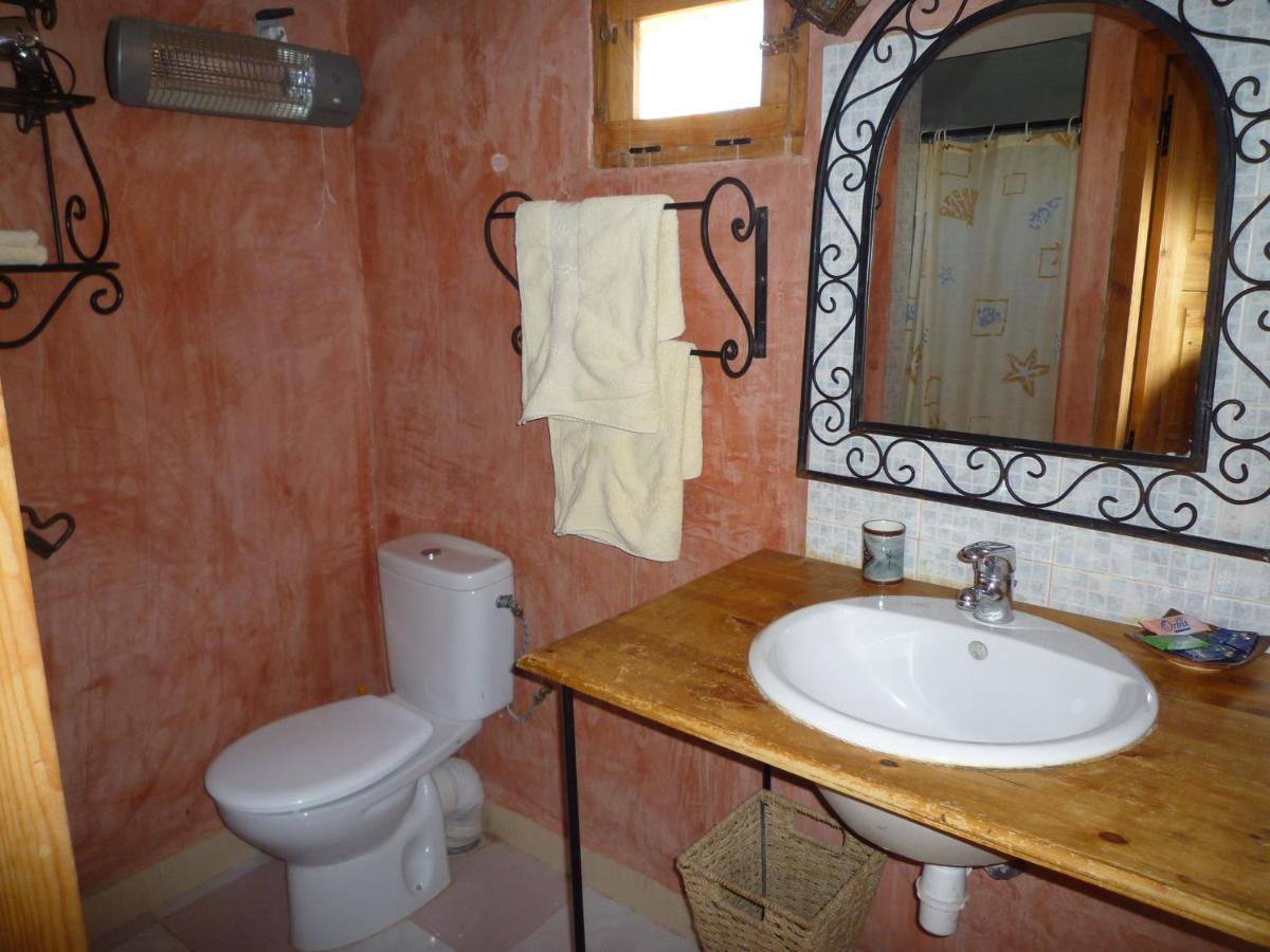 Standard Triple Room with Shower