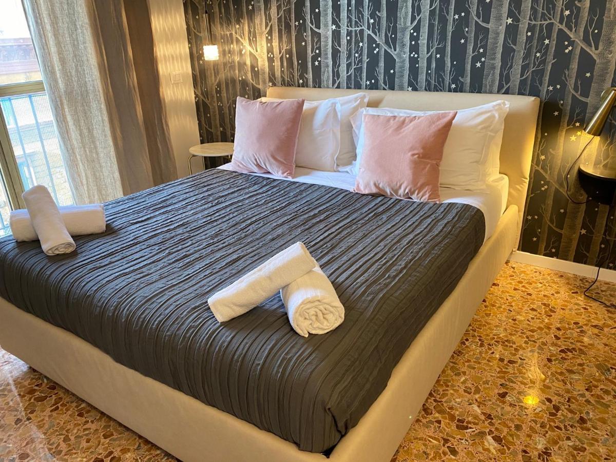 CAVOUR URBAN ROOMS by GHOR - B&B Roma