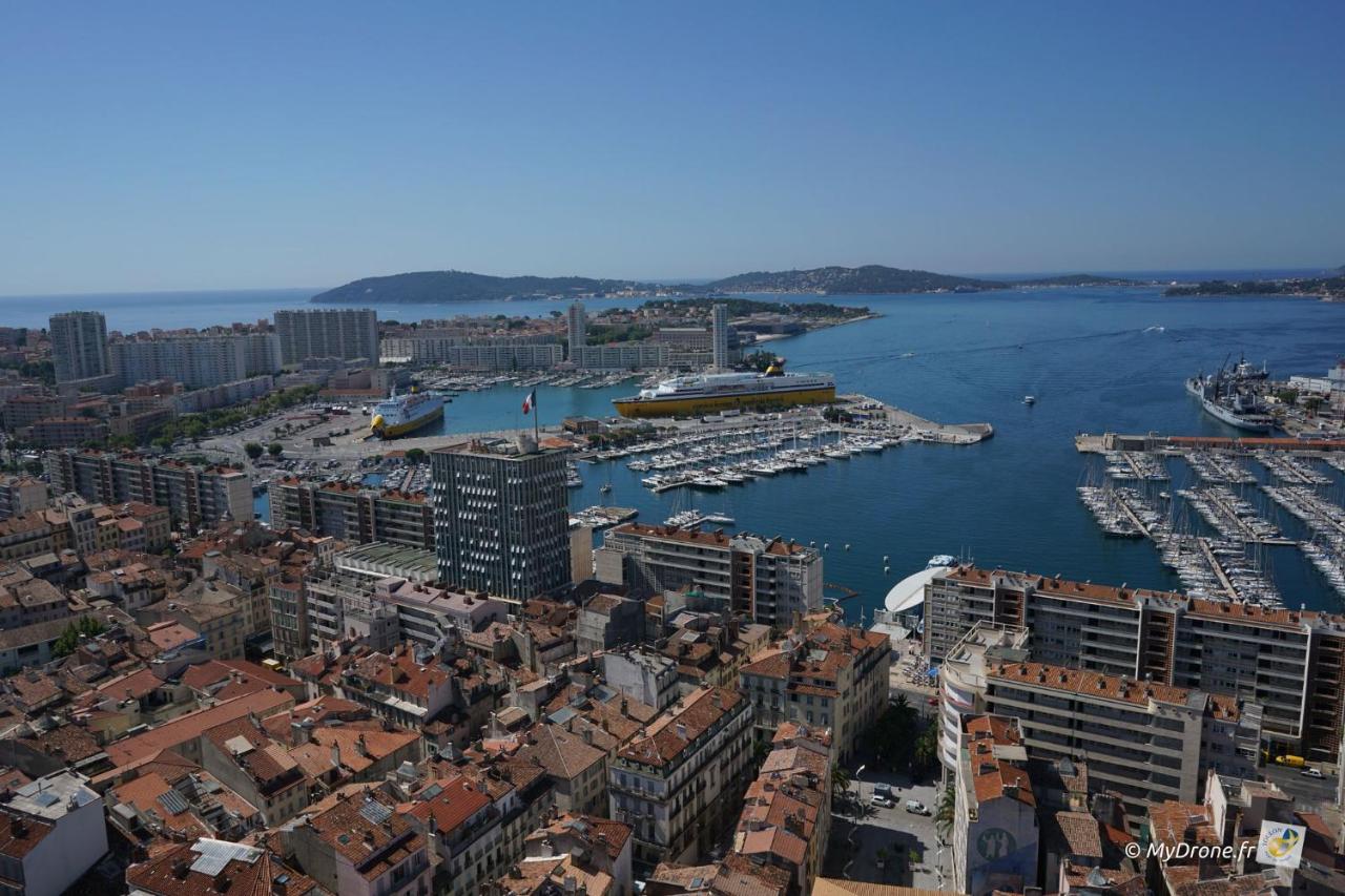 Appartement Cosy Jacuzzy Luxe Gare de Toulon - Bed and Breakfast