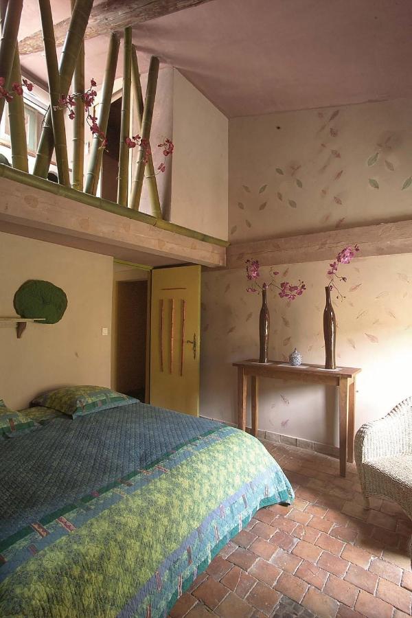 Queen Room with Garden View