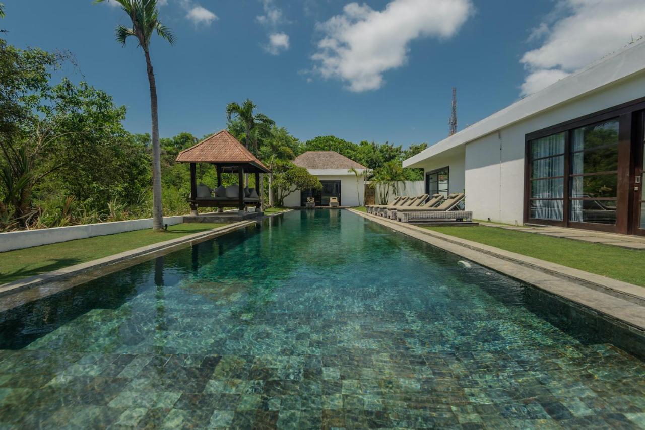 Christina Estate by Villas Direct Bali - Bed and Breakfast Seminyak