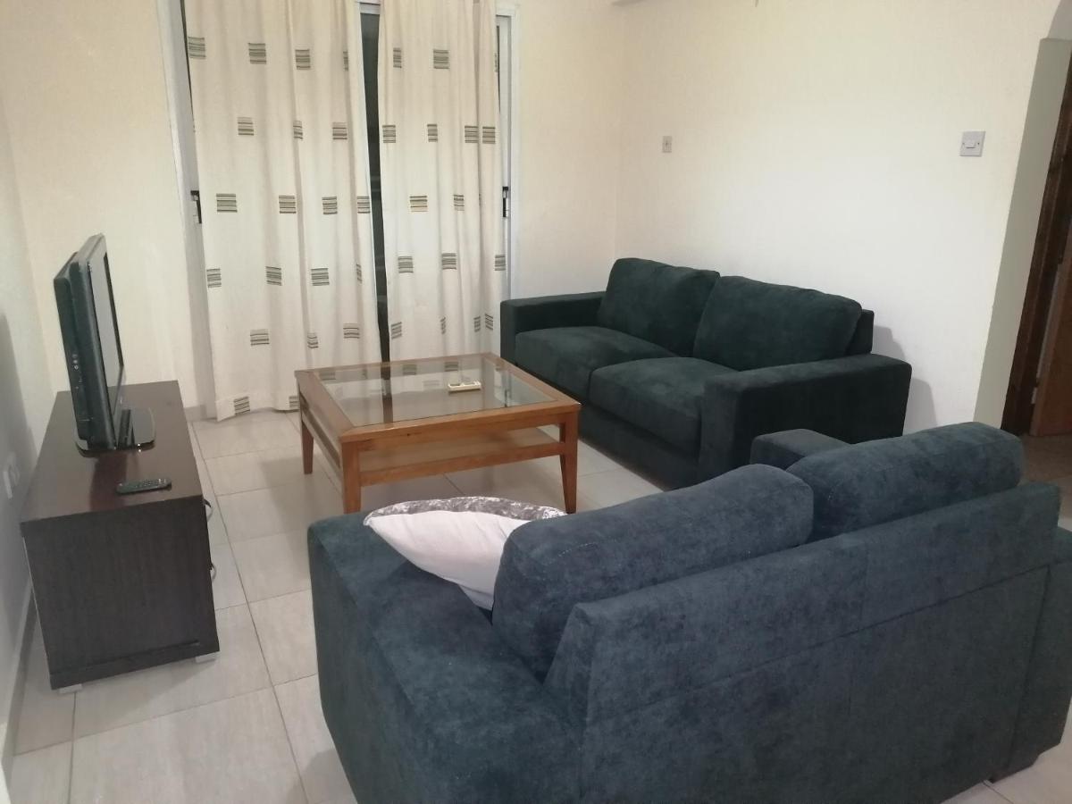 B&B Larnaca - Family apartment in Mackezie - Bed and Breakfast Larnaca