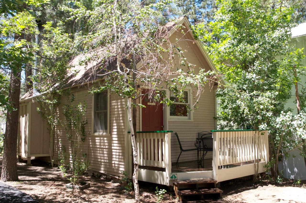 Sleepy Forest Cottages - B&B Big Bear Lake