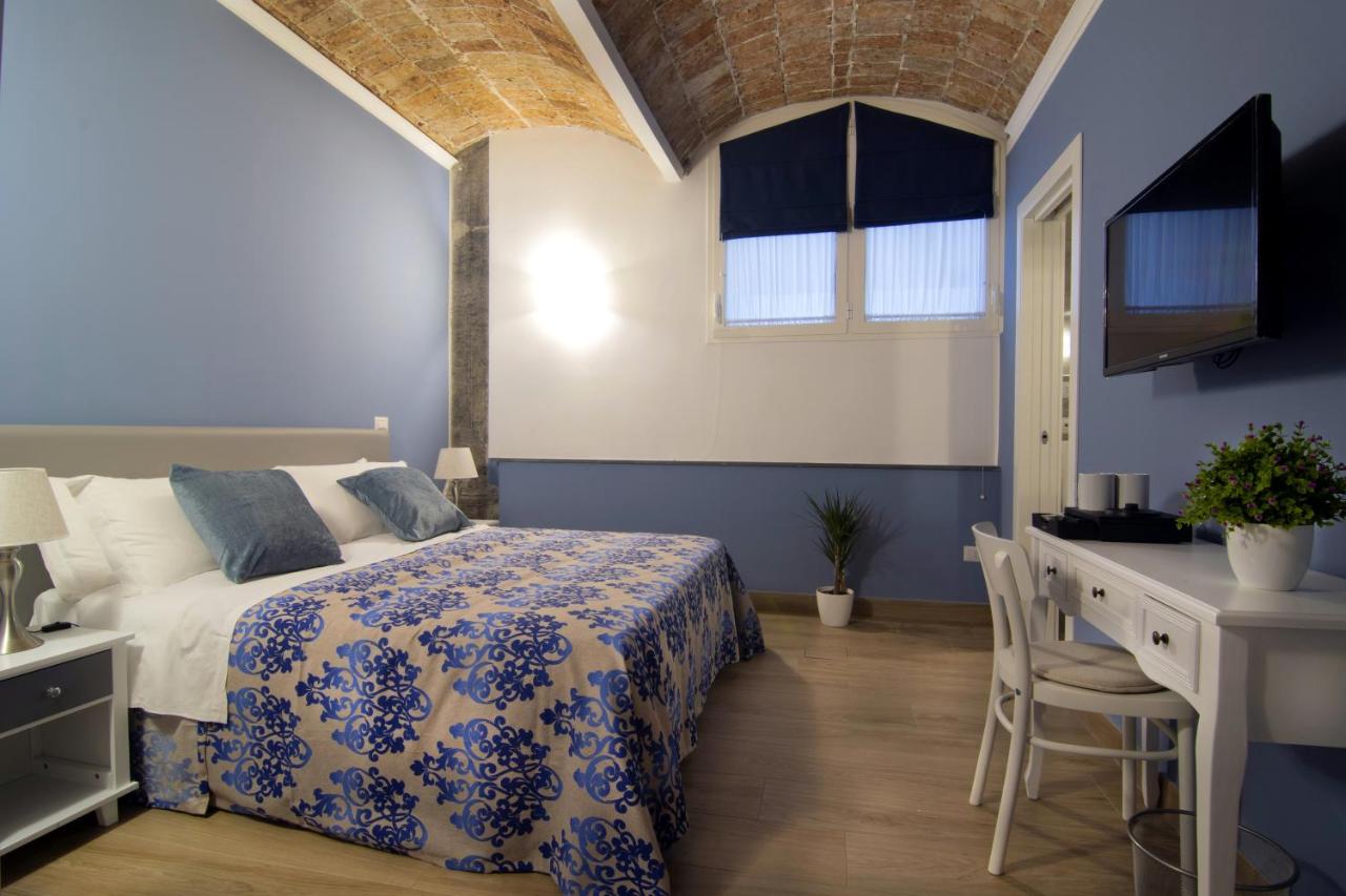 Double or Twin Room with Private Bathroom