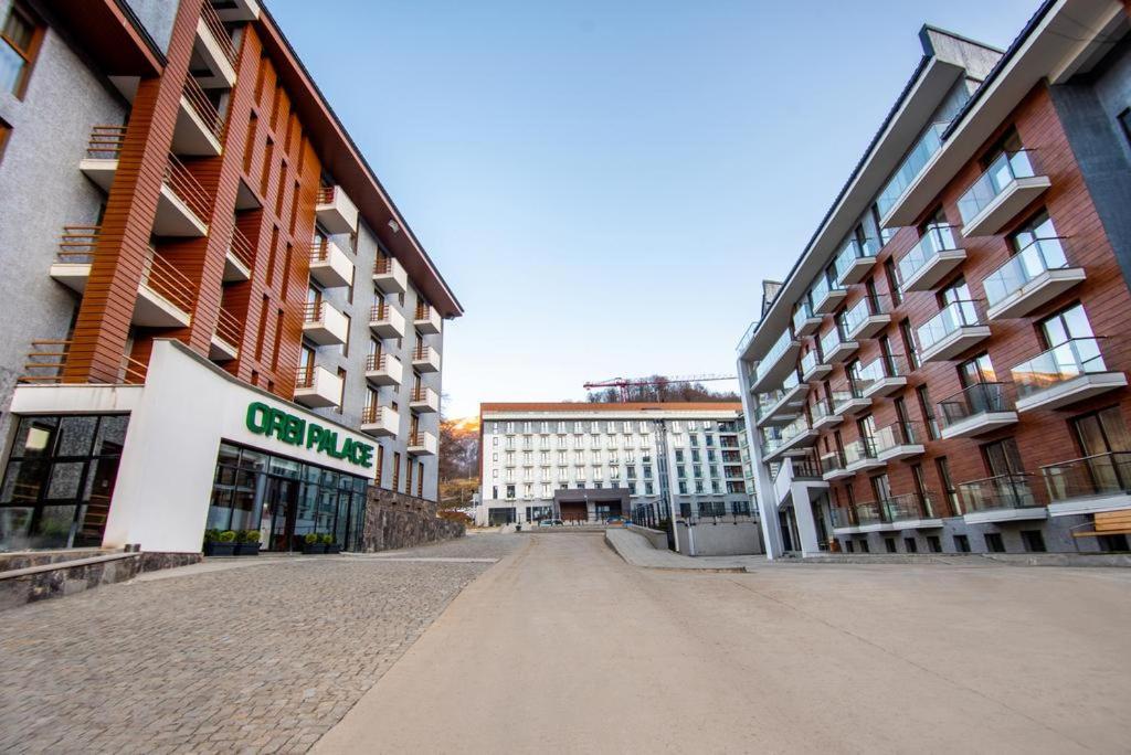 A Modern Suite Close to Gondola Ski Lift - Chambres d’hôtes Bakuriani