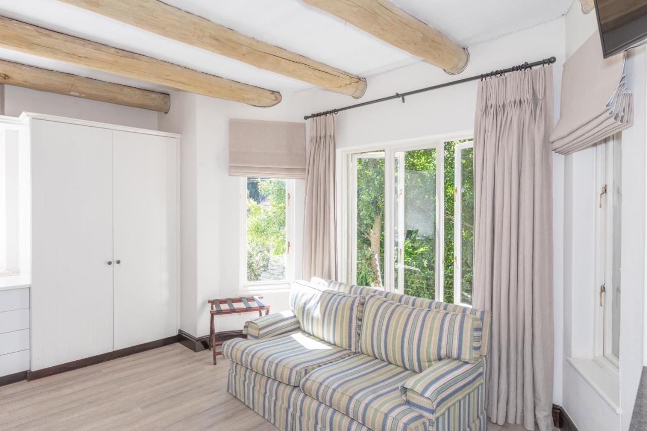  Double Room (Partial Mountain View)