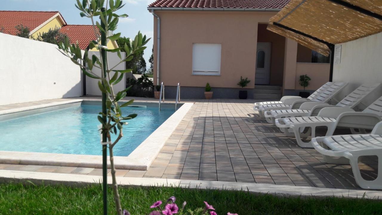 B&B Zadar - Holiday Home Luka - Bed and Breakfast Zadar