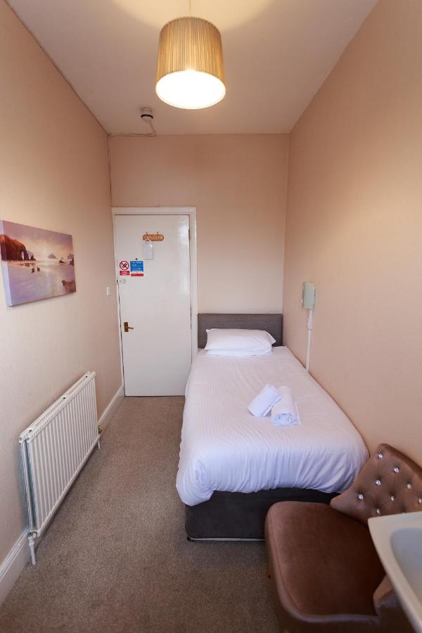 Single with Private Bathroom and River View
