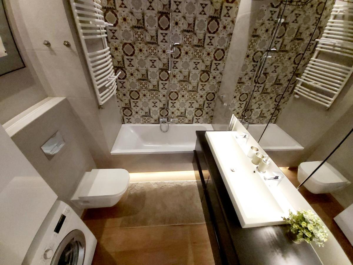 Deluxe Apartment with Air Conditioning