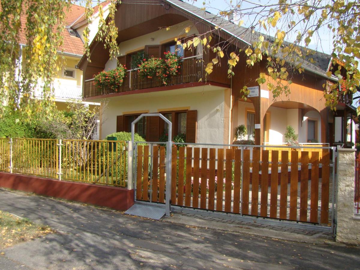 Virágoskert Apartman - B&B