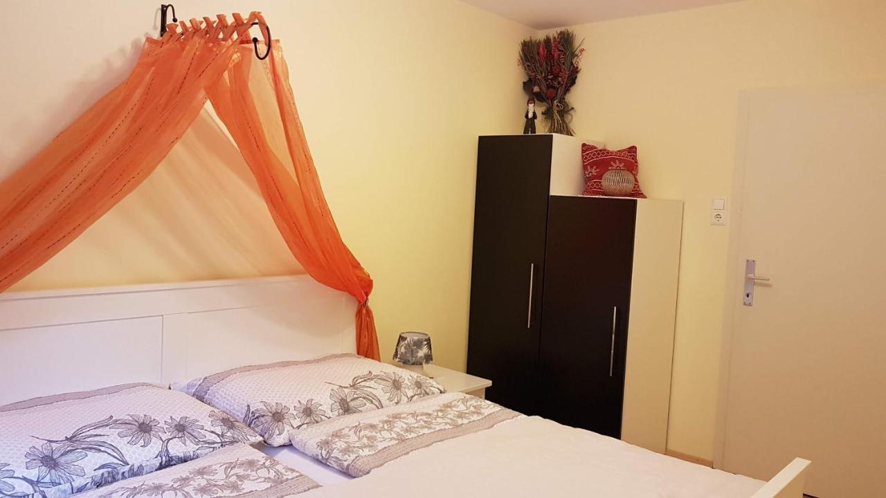 Appartamento con 2 Camere da Letto e Balcone
