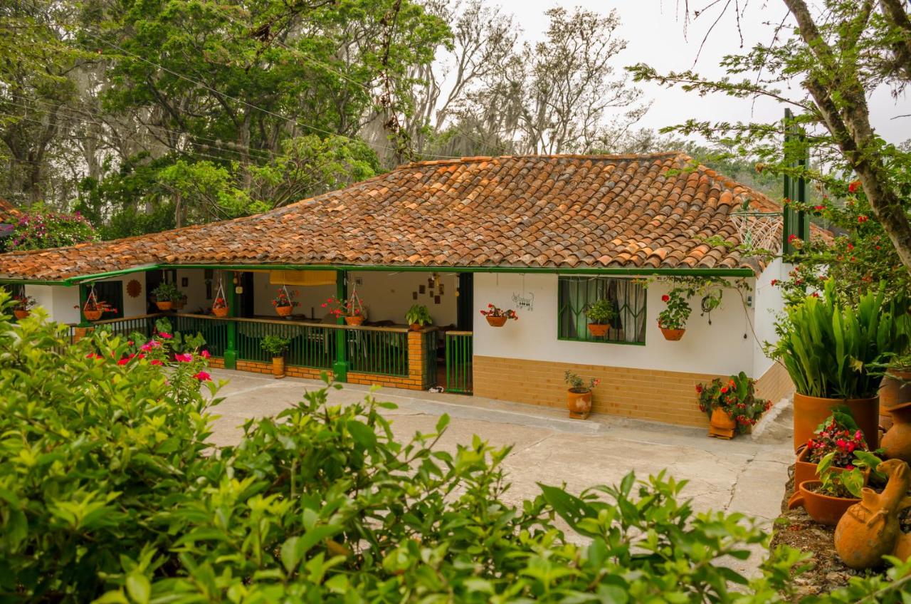 B&B San Gil - Finca Sol y Luna - Bed and Breakfast San Gil