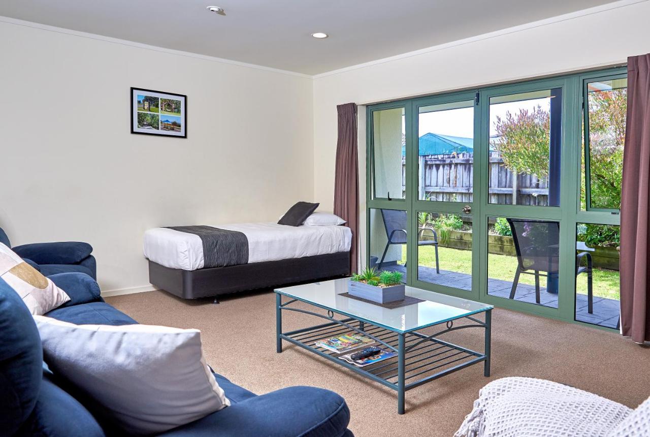Two-Bedroom Apartment with Spa Bath