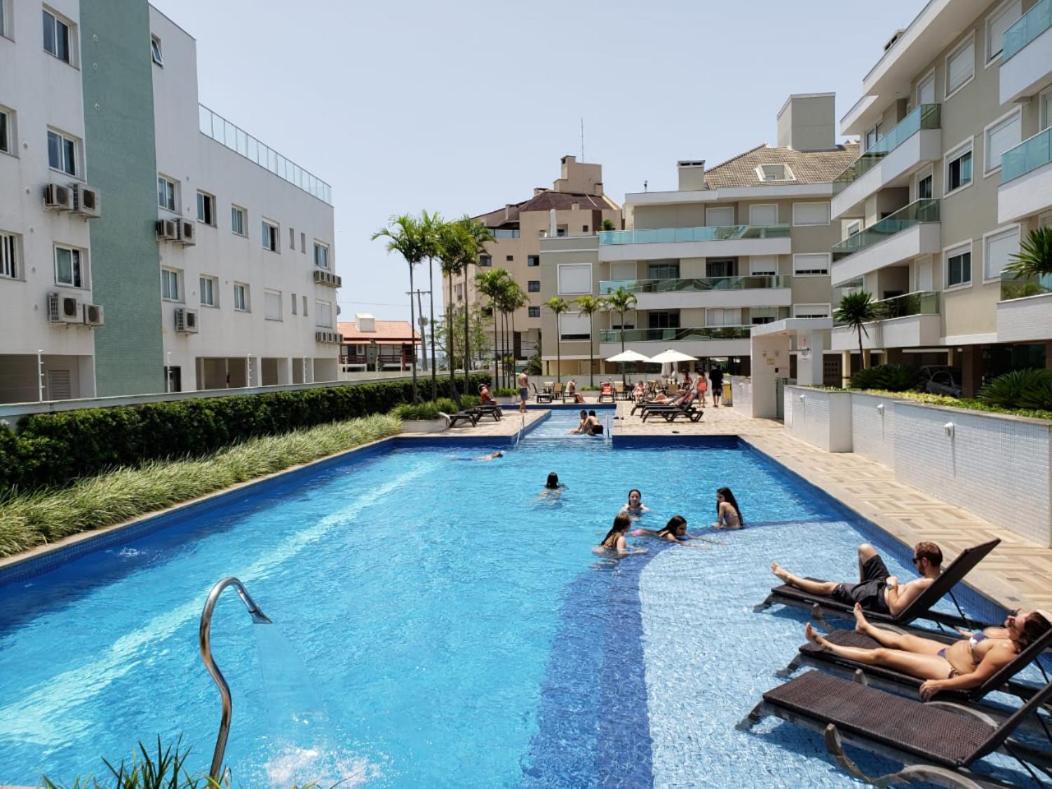 Apartamento no Condomínio 7 Mares, Praia Ingleses - B&B