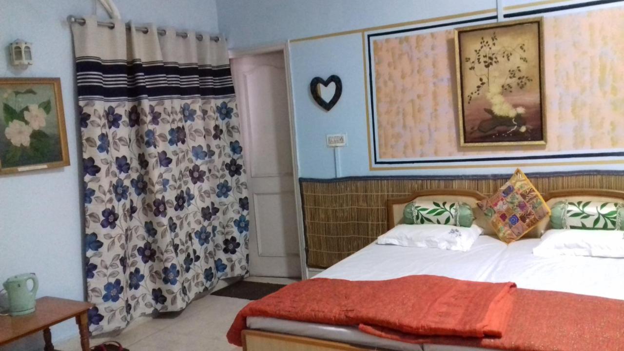 Ampia Camera Matrimoniale/Doppia con Letti Singoli