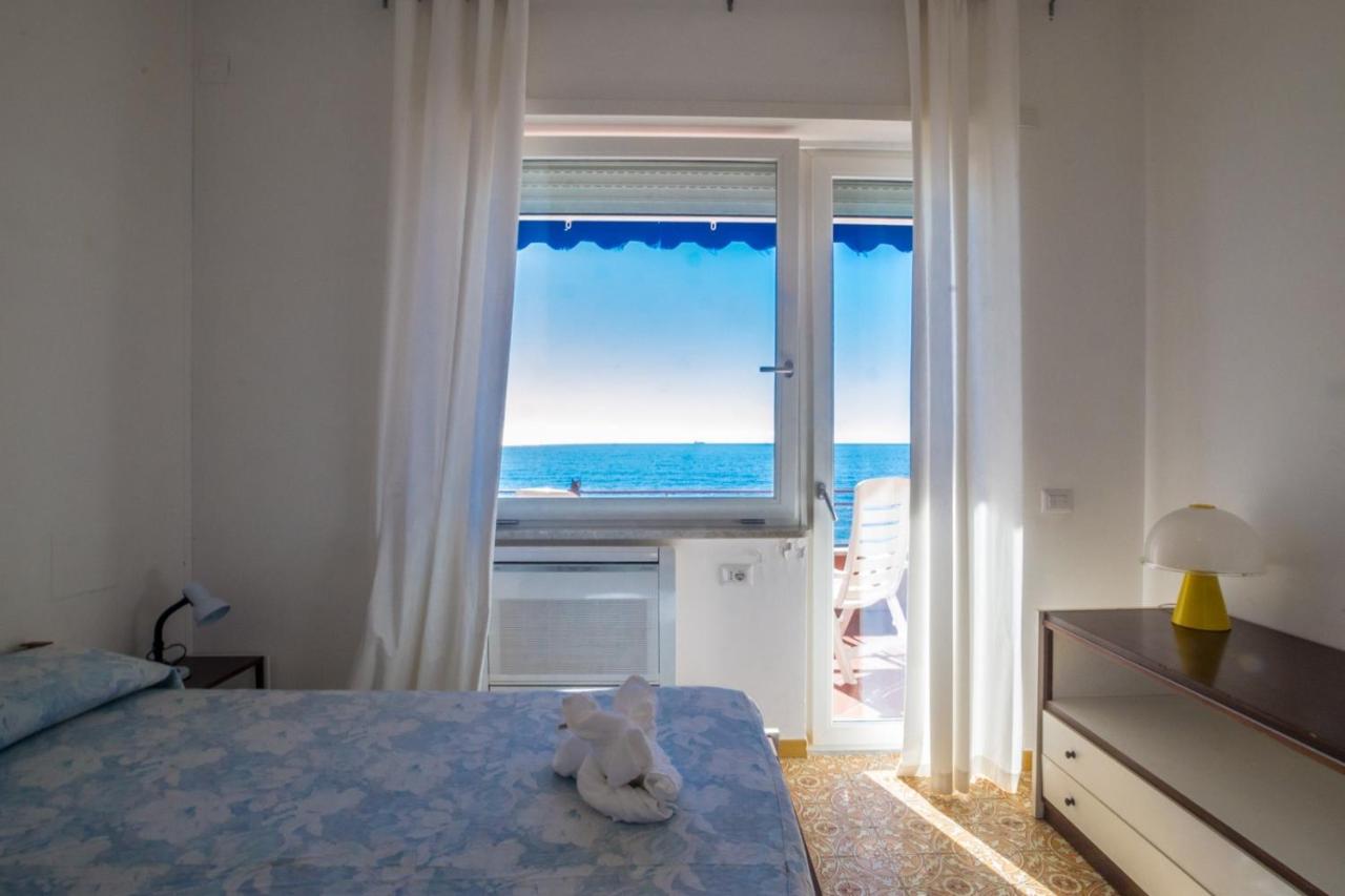 Appartamento con 3 Camere da Letto e Vista Mare