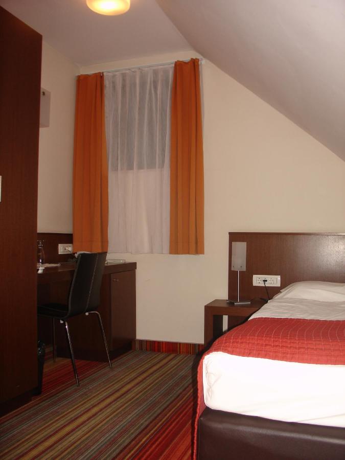 Deze suite heeft 4 slaapkamers.