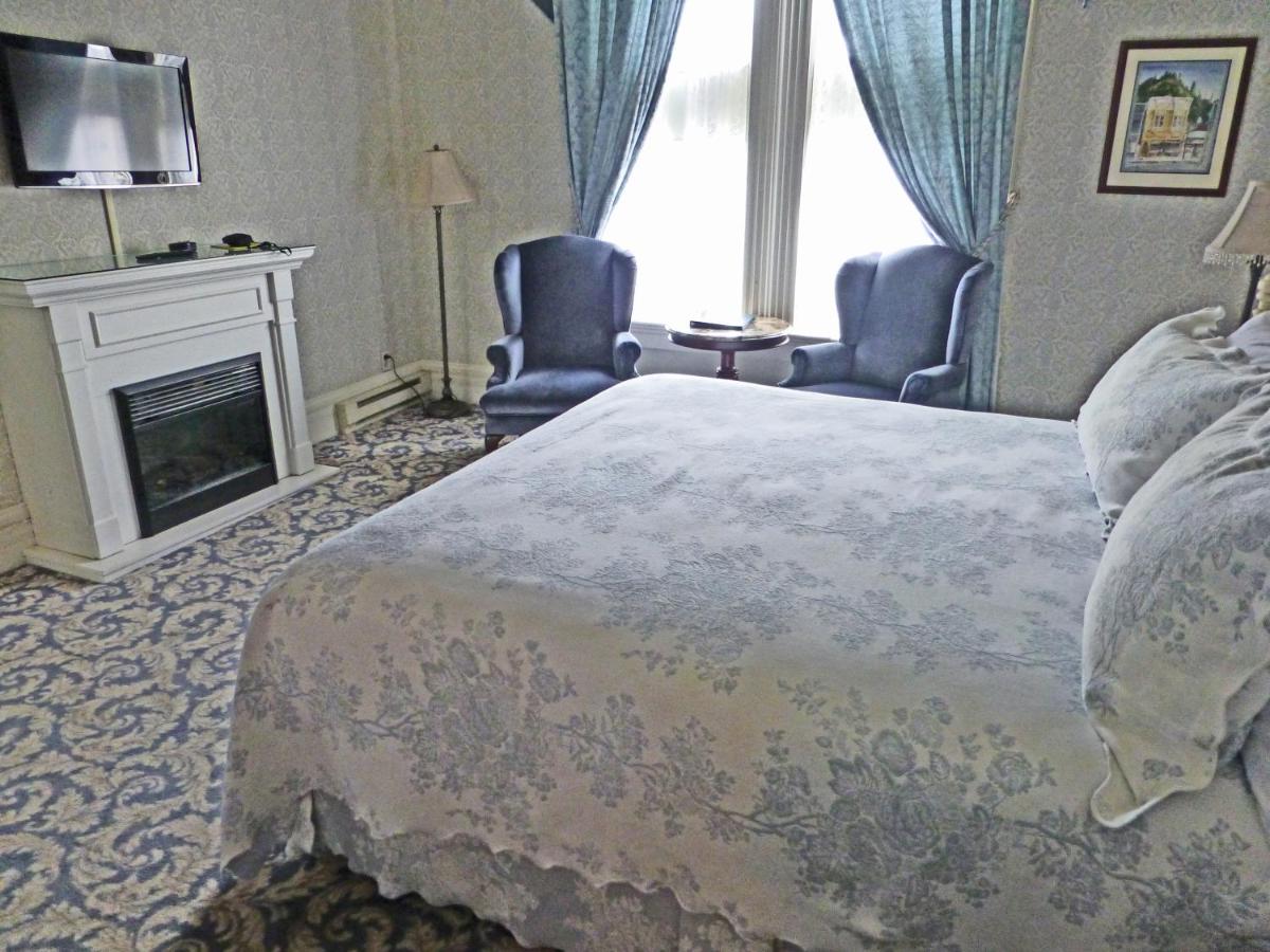 Superior Zimmer mit Kingsize-Bett