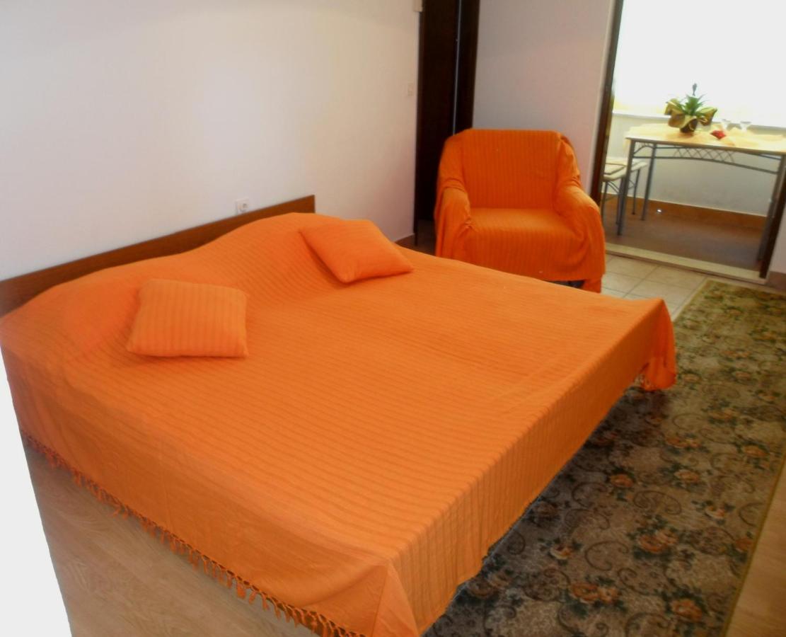 Appartamento con 2 Camere da Letto e Balcone