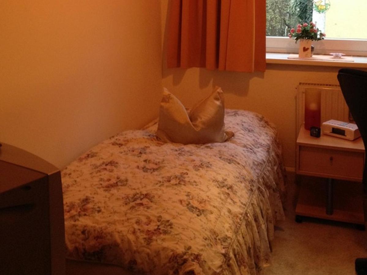 Single Room with Shared Toilet