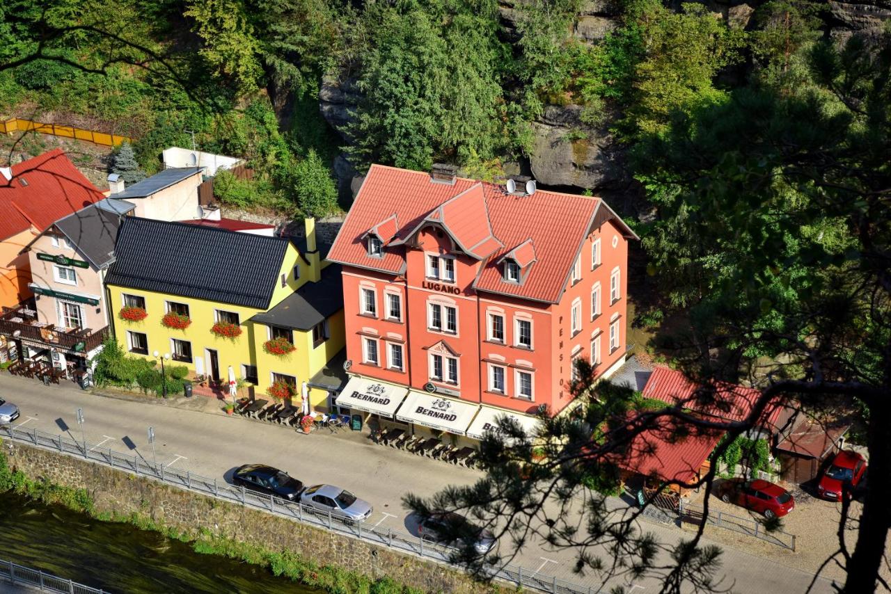 B&B Hřensko - Pension-Restaurace Lugano - Bed and Breakfast Hřensko